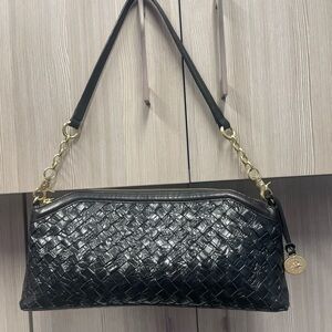 BRAHMIN Leather black purse.   Authentic.